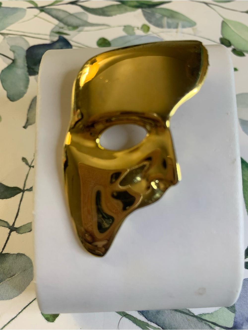 Gold Tone Designed and signed by Albert Elovitz Abstract Face Brooch